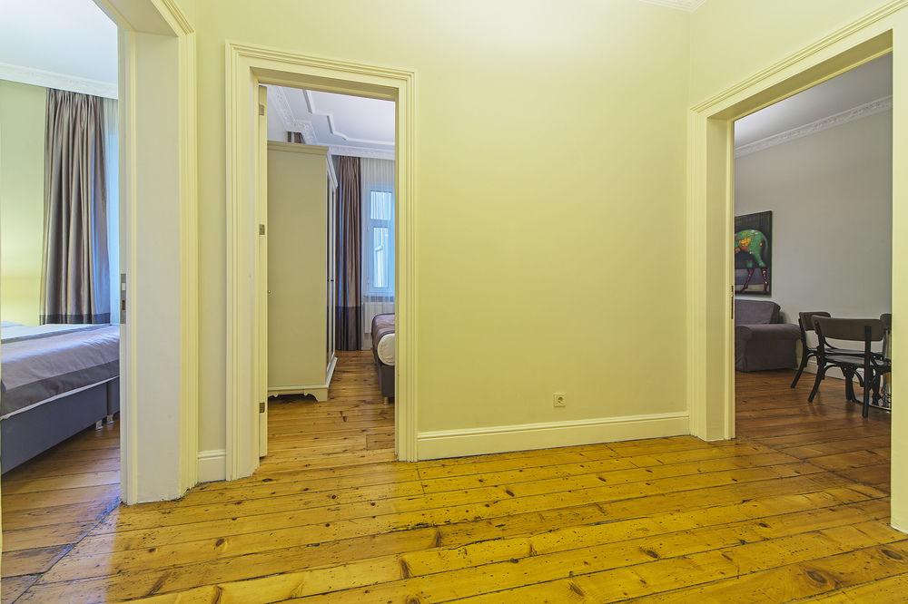 Апартаменти Meroddi Pera Flats